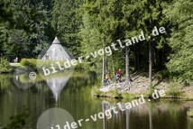 Radfahrer an der Meilerhütte in Schöneck